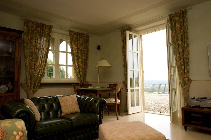 Tenuta Il Sassone - Wine & Food - Lobi