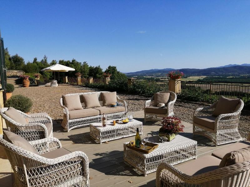 Tenuta Il Sassone - Wine & Food - Genel