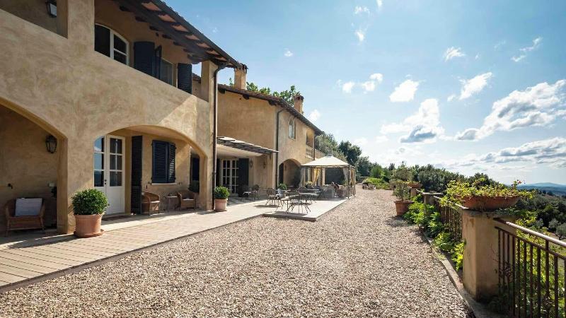 Tenuta Il Sassone - Wine & Food - Genel