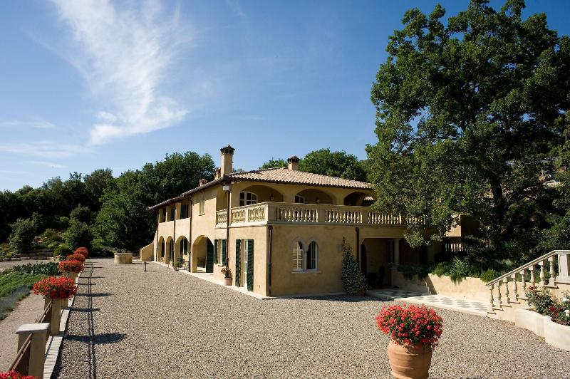 Tenuta Il Sassone - Wine & Food - Genel