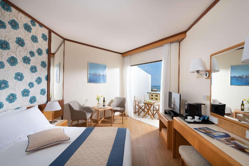 Constantinou Bros Athena Royal Beach - Oda