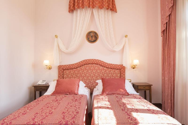Villa Lecchi Hotel Wellness - Oda