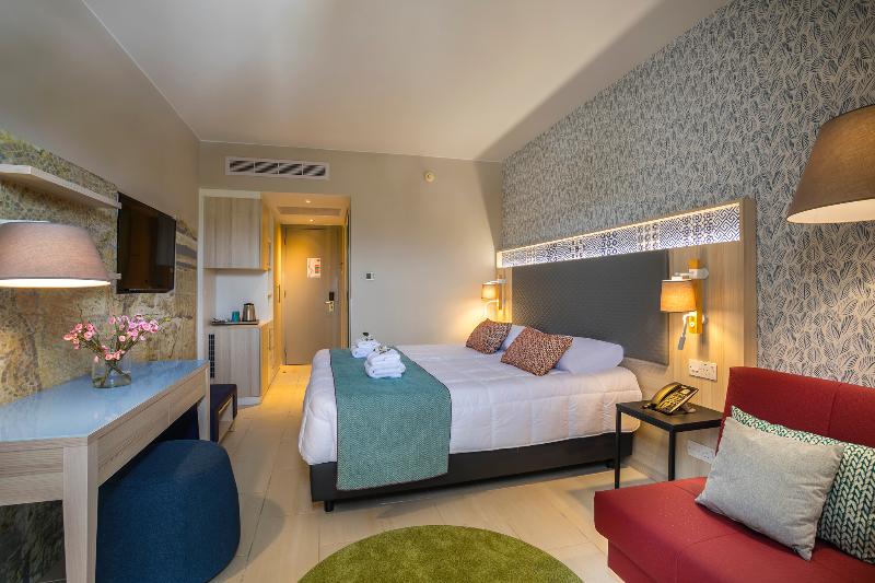 Leonardo Laura Beach And Splash Resort - Oda