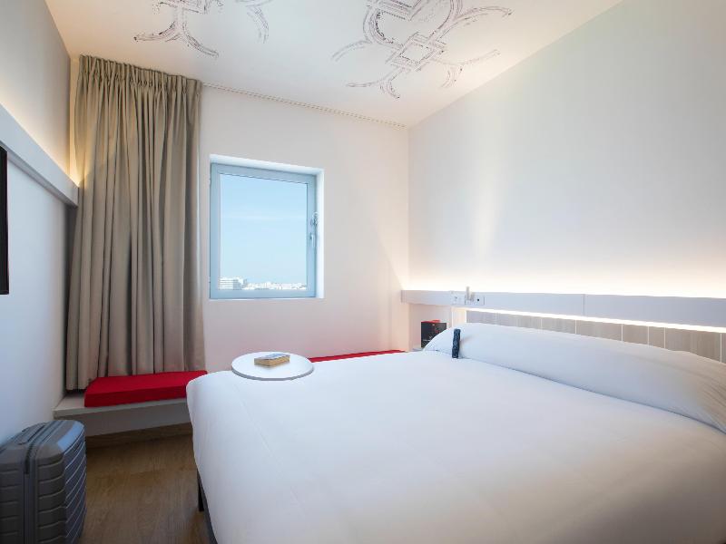 Ibis Abdelmoumen Casa Centre - Oda