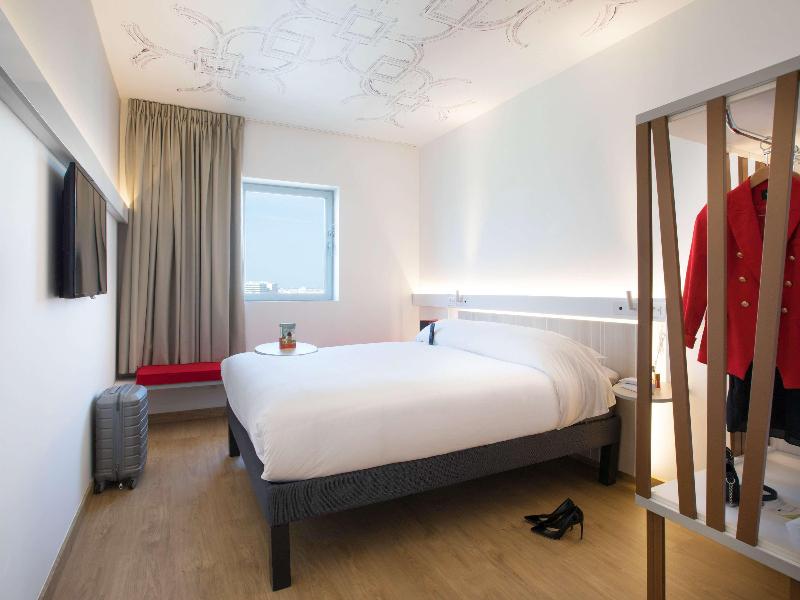 Ibis Abdelmoumen Casa Centre - Oda