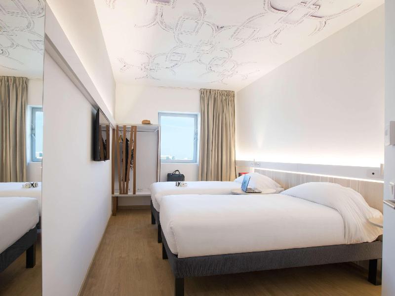 Ibis Abdelmoumen Casa Centre - Oda