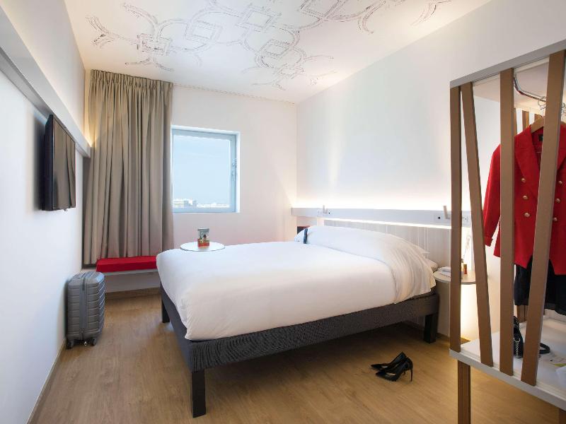 Ibis Abdelmoumen Casa Centre - Oda