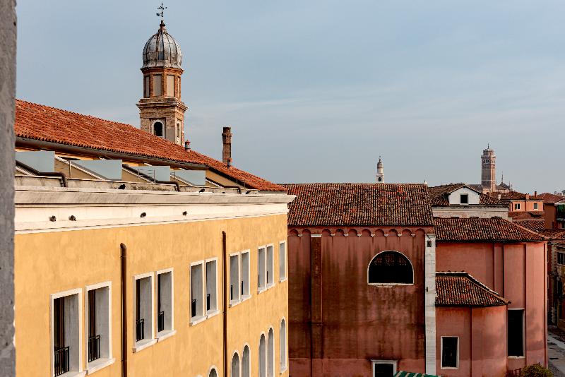 Il Palazzo Experimental - Genel