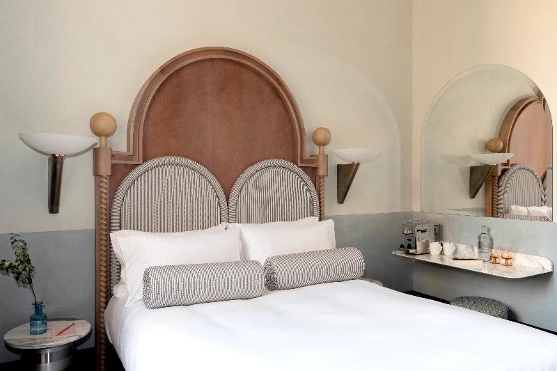 Il Palazzo Experimental - Oda