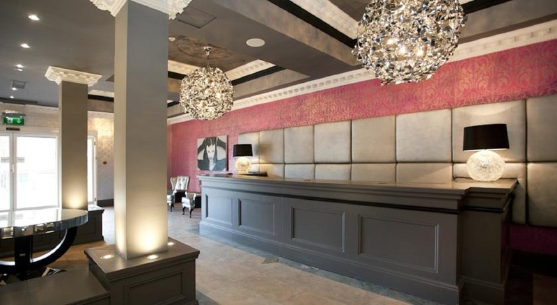 St James Hotel BW Premier Collection - Lobi
