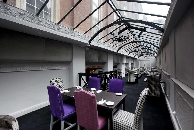 St James Hotel BW Premier Collection - Restoran