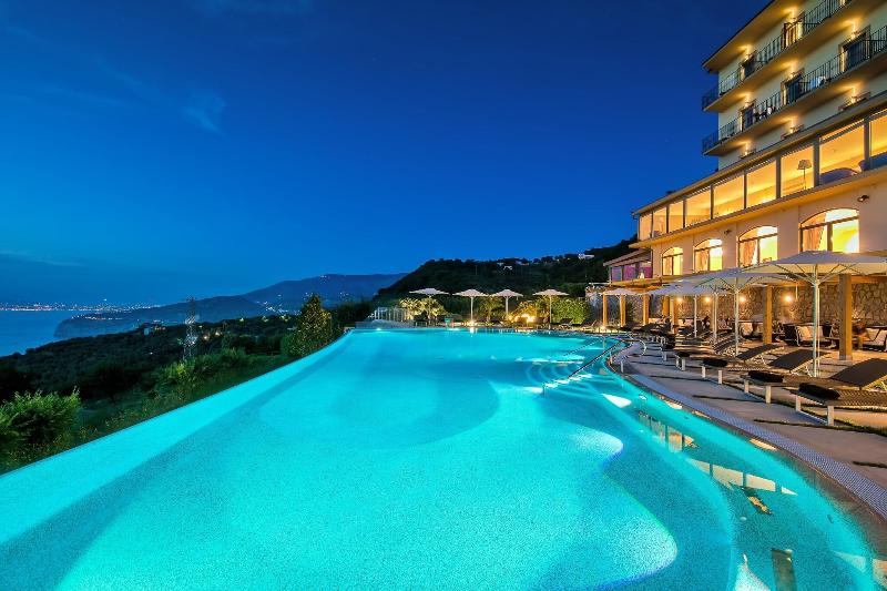 Grand Hotel Due Golfi - Genel