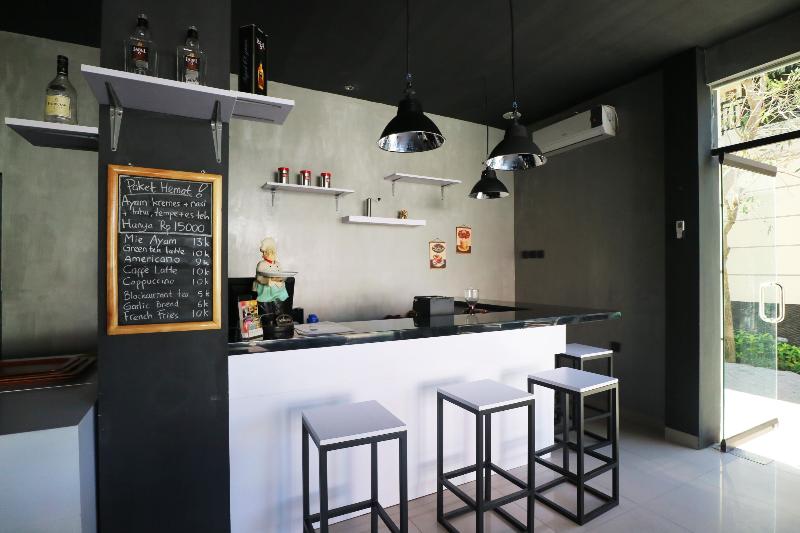 Dee Mansion Bali by ZUZU - Bar