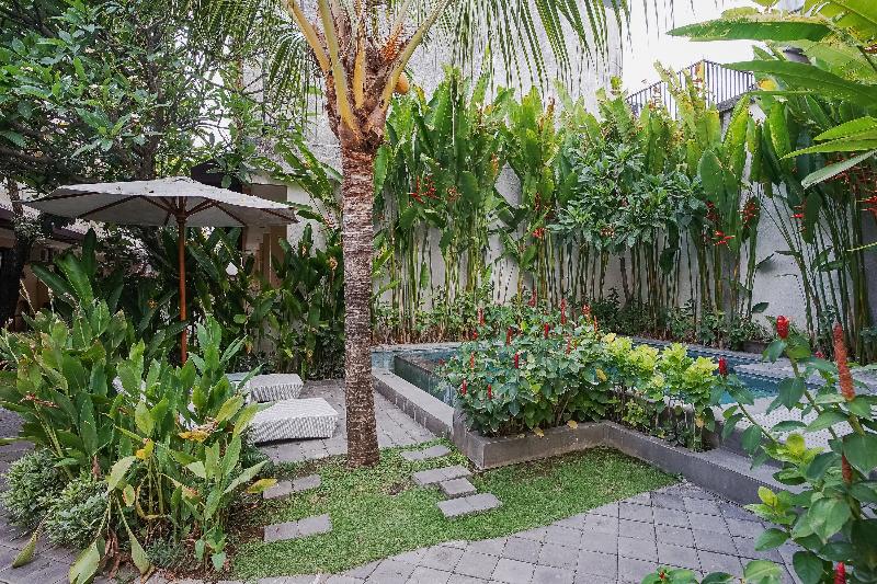 Dee Mansion Bali by ZUZU - Havuz