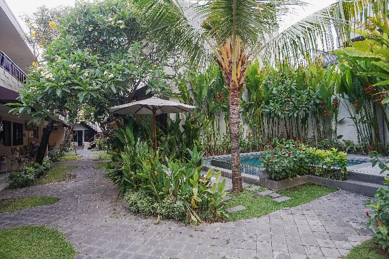 Dee Mansion Bali by ZUZU - Havuz