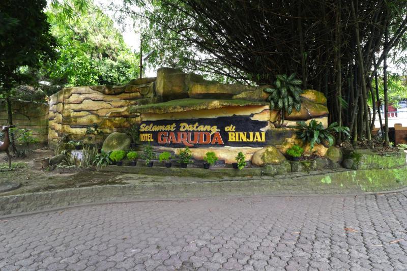 Hotel Garuda Binjai by ZUZU - Genel
