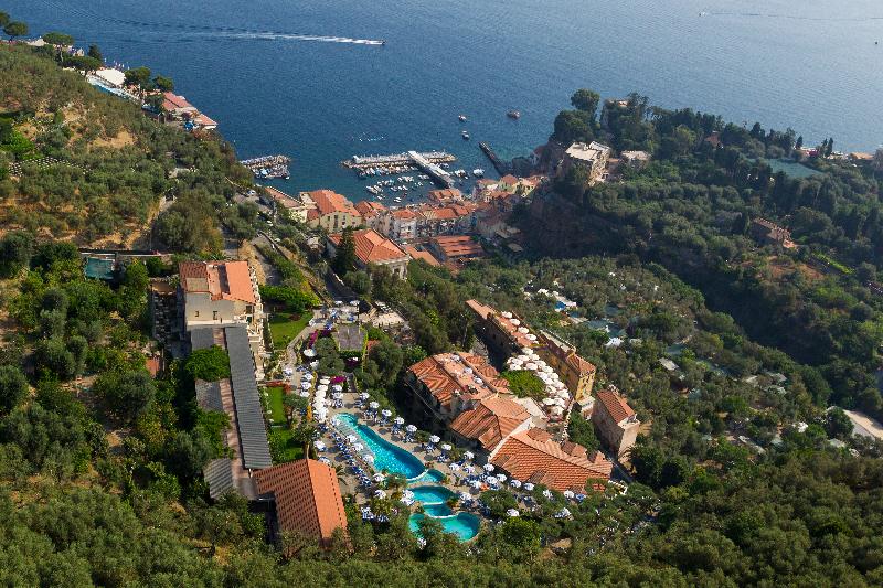 Grand Hotel Capodimonte - Genel