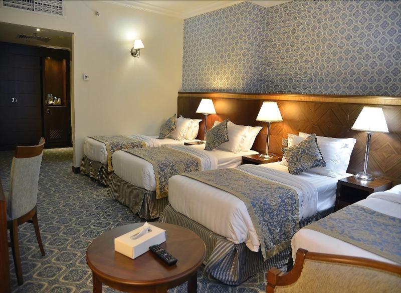 Nozol Royal Inn Hotel - Oda