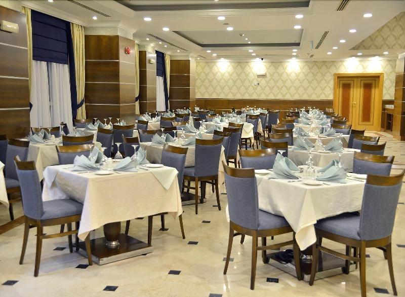 Nozol Royal Inn Hotel - Restoran