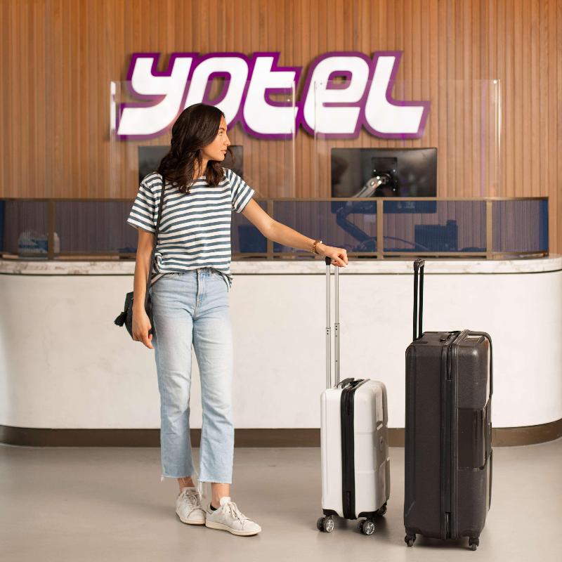 Yotel Glasgow - Lobi