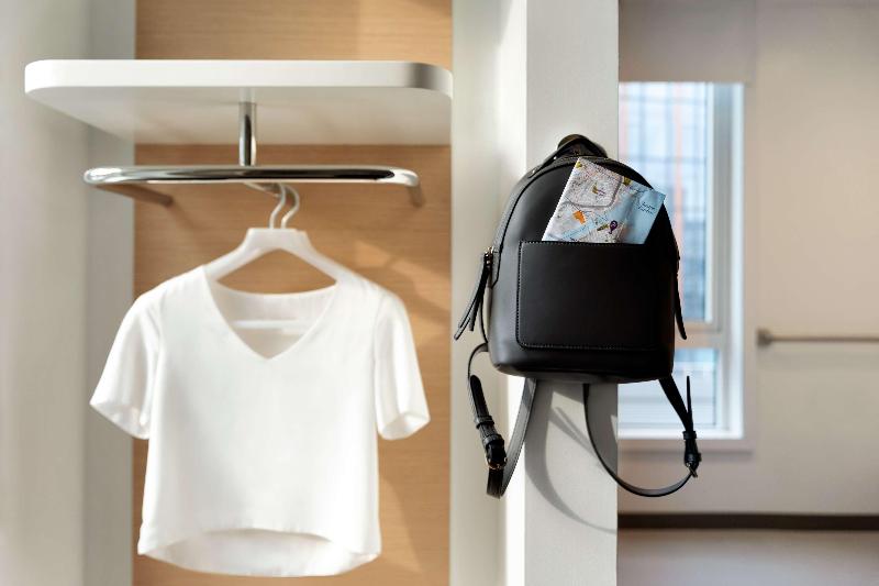 Yotel Glasgow - Oda