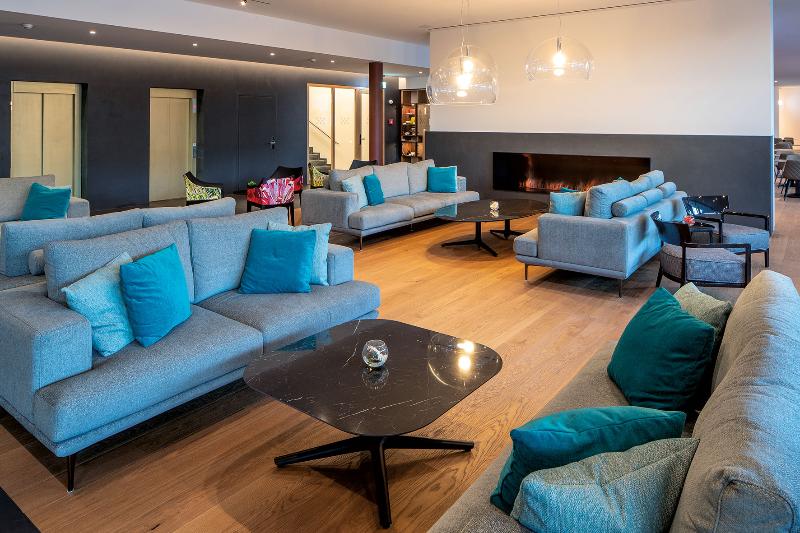 Hotel & LOUNGE LAGO MAGGIORE - Lobi