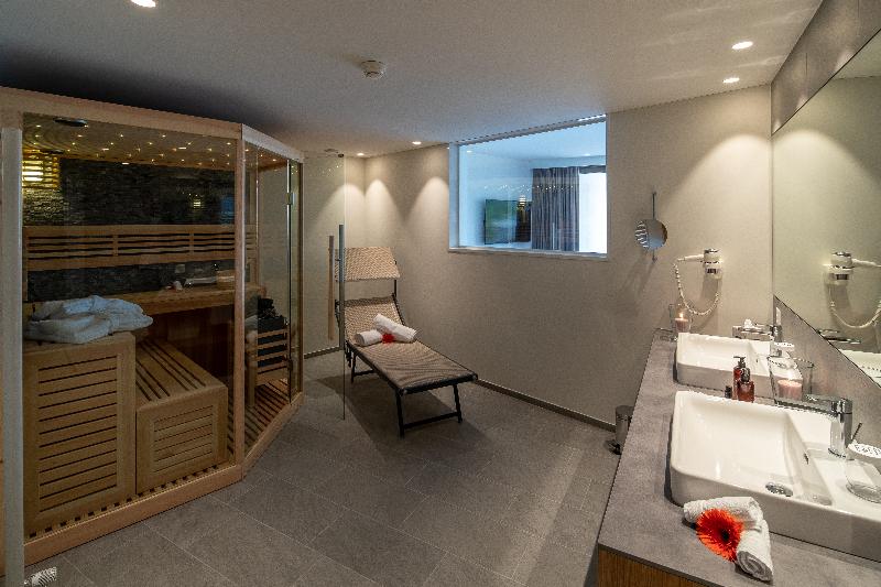 Hotel & LOUNGE LAGO MAGGIORE - Oda