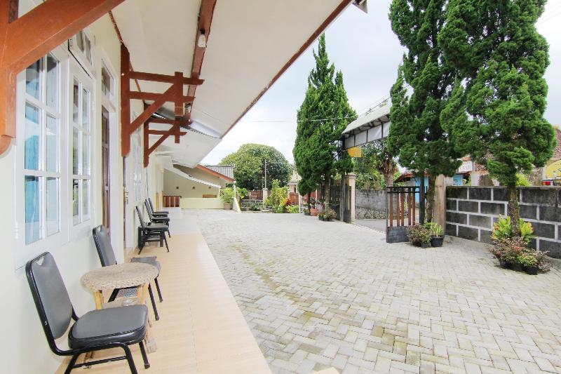 Hotel Wijaya 3 Kaliurang by ZUZU - Genel