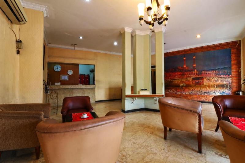 Hotel Sumatera by ZUZU - Lobi