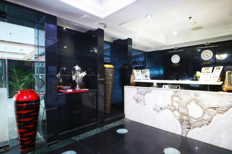 Coins Hotel Jakarta - Lobi