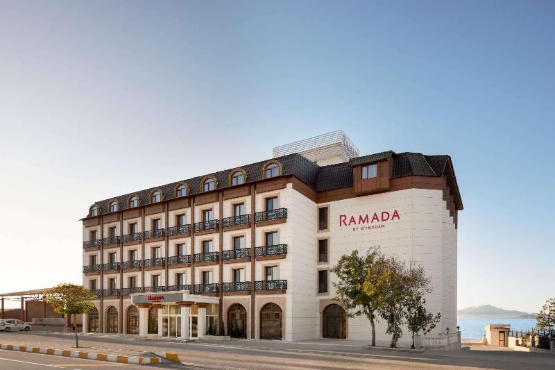 Ramada By Wyndham Van - Genel