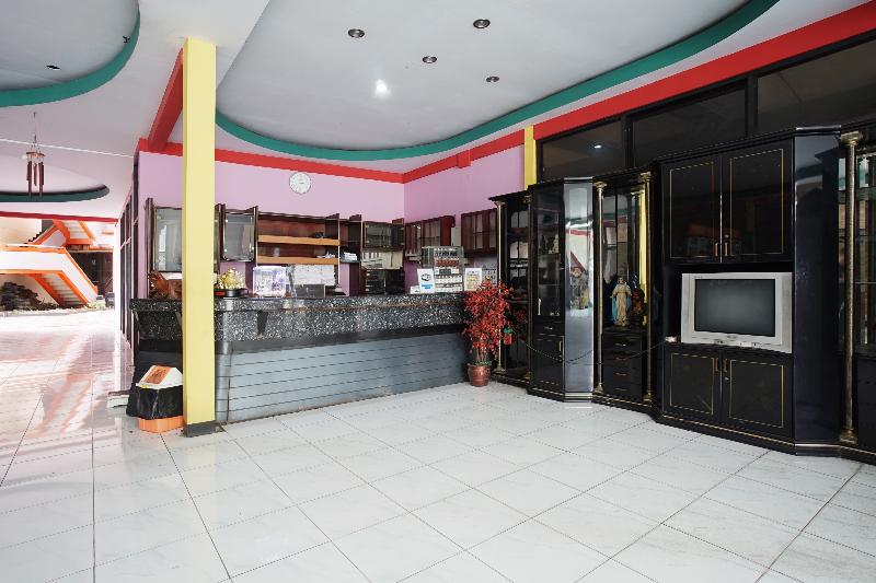 Hotel Bandung Permai by ZUZU - Lobi