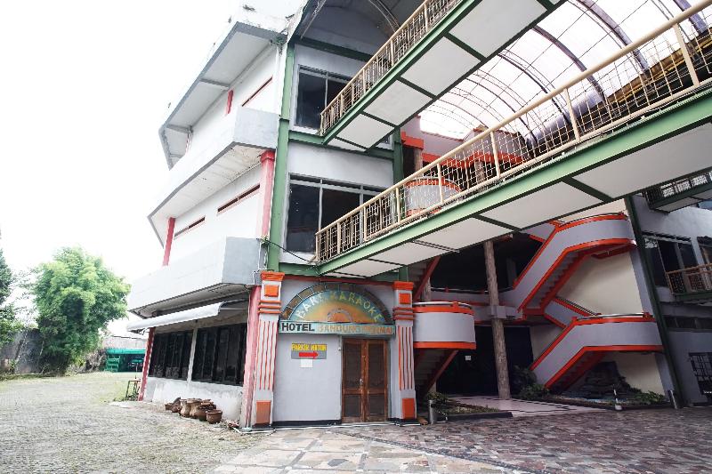 Hotel Bandung Permai by ZUZU - Genel