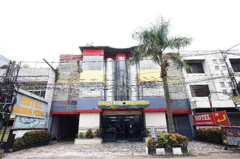 Hotel Bandung Permai by ZUZU - Genel