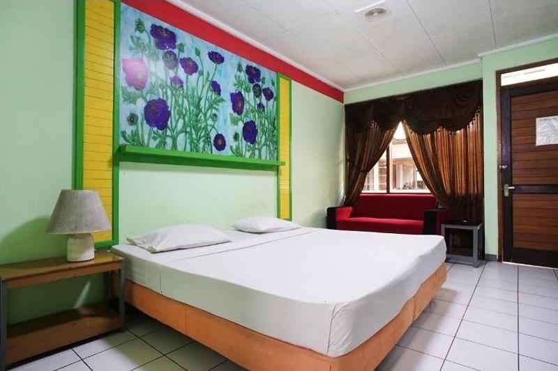 Hotel Bandung Permai by ZUZU - Oda