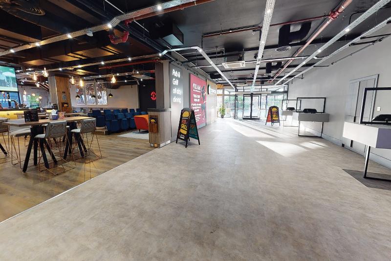 Village Hotel Bracknell - Lobi