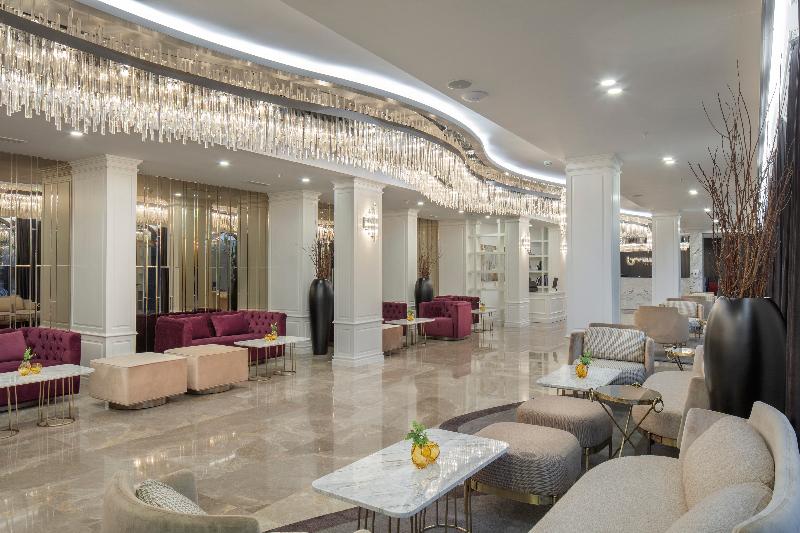 Blue Marlin Deluxe Spa Resort - Lobi