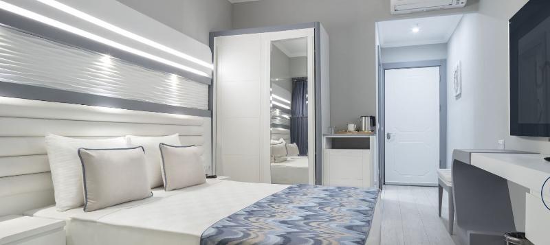 Blue Marlin Deluxe Spa Resort - Oda