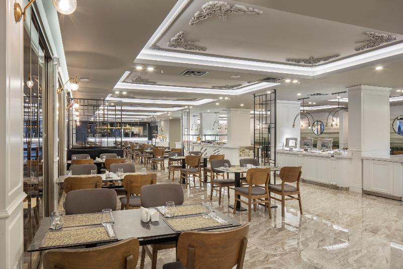 Blue Marlin Deluxe Spa Resort - Restoran
