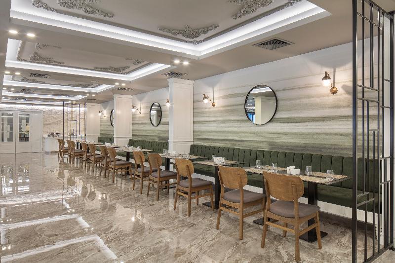 Blue Marlin Deluxe Spa Resort - Restoran