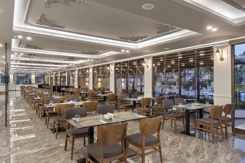 Blue Marlin Deluxe Spa Resort - Restoran
