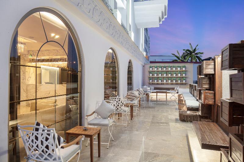 Blue Marlin Deluxe Spa Resort - Teras