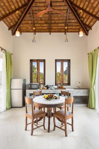 SAMSAM Yao Noi - Tropical Magic & Art Villas fotoÄŸrafÄ±