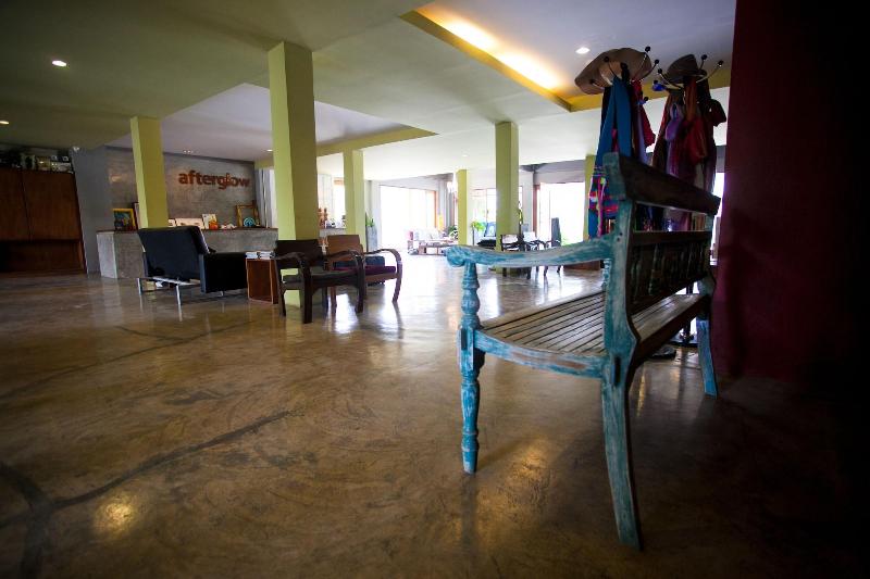 After Glow Hostel - Lobi