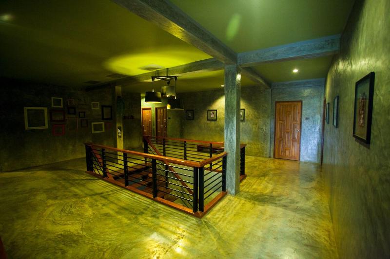 After Glow Hostel - Lobi