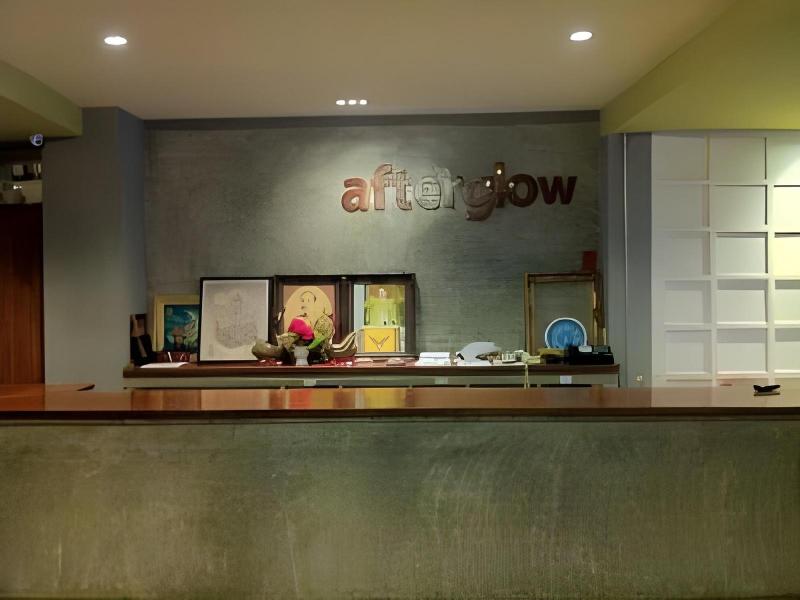After Glow Hostel - Lobi