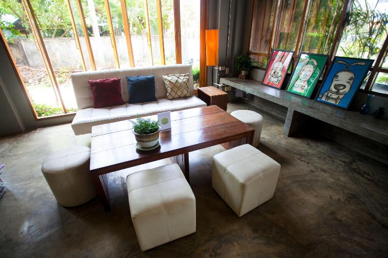 After Glow Hostel - Lobi