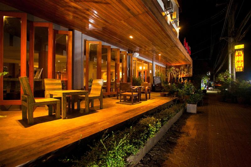 After Glow Hostel - Teras
