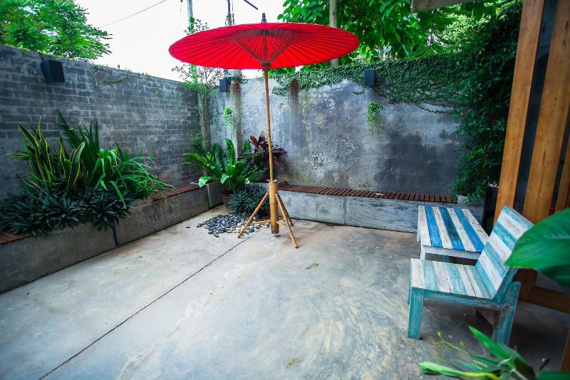 After Glow Hostel - Teras