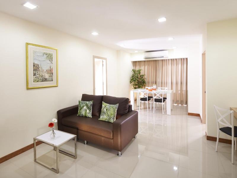 The Plim Place 2 - Oda